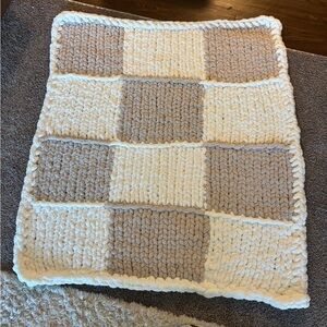 Cozy Cream and Tan Chunky Knit Blanket